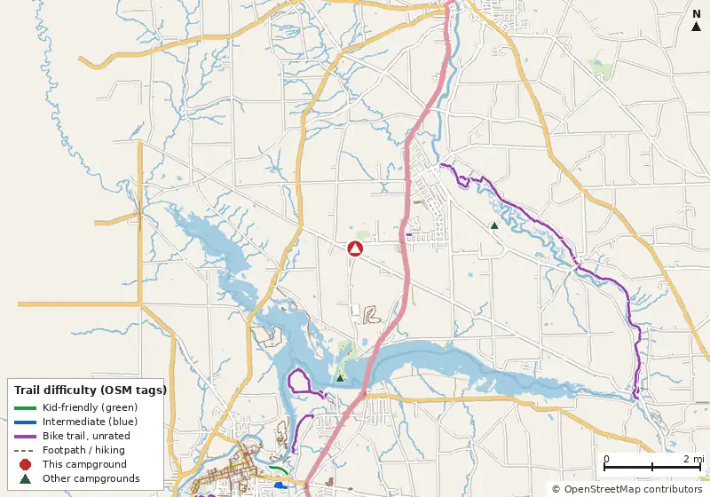 Map of roads, water and trails within about 5 miles of Dilligaf RV, with bike trails colored by their OpenStreetMap difficulty tags