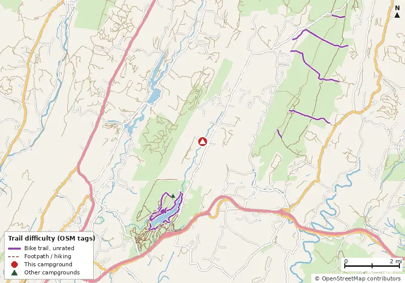 Map of roads, water and trails within about 5 miles of Hidden Springs Campground, with bike trails colored by their OpenStreetMap difficulty tags