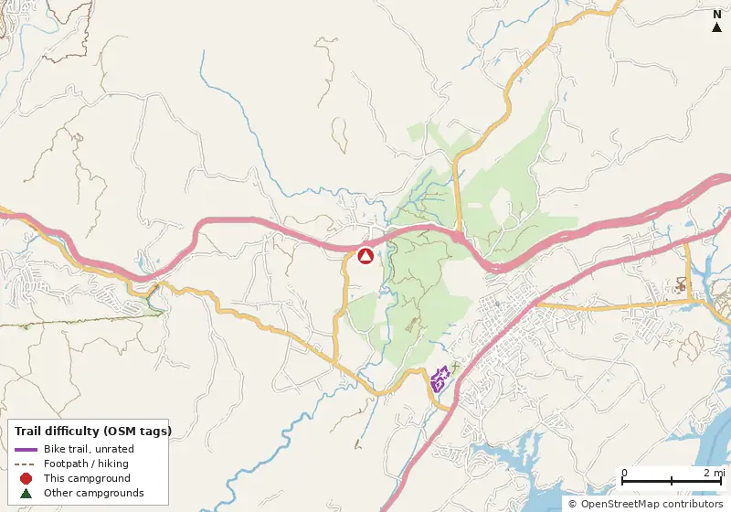 Map of roads, water and trails within about 5 miles of Mountaintop RV Resort, with bike trails colored by their OpenStreetMap difficulty tags