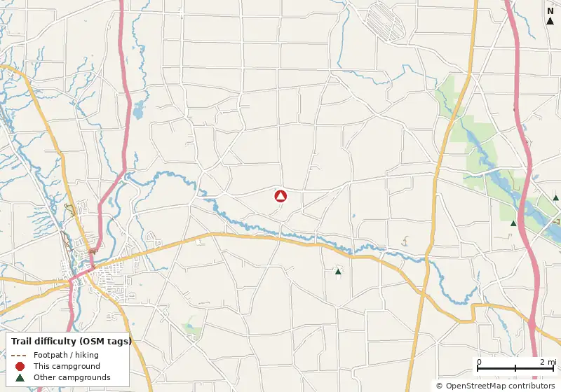 Map of roads, water and trails within about 5 miles of Rambling Acres Camping Club