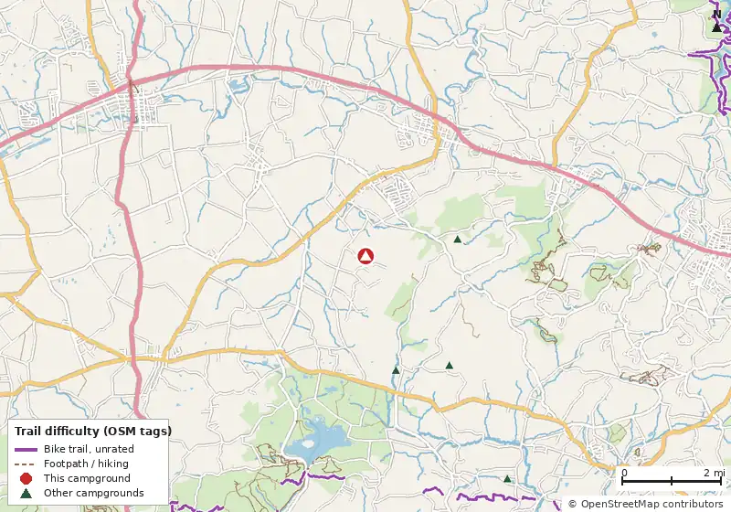 Map of roads, water and trails within about 5 miles of Shady Oaks Family Campground, with bike trails colored by their OpenStreetMap difficulty tags