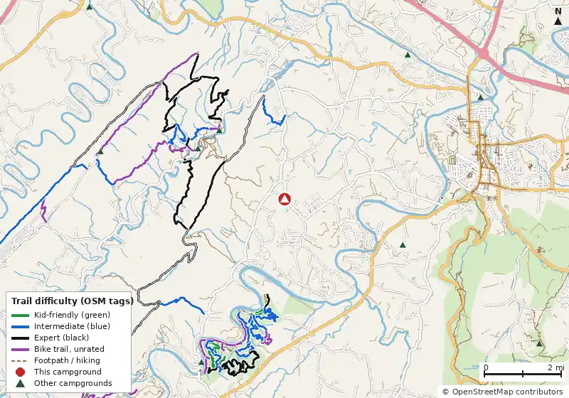 Map of roads, water and trails within about 5 miles of Skyline Ranch Resort, with bike trails colored by their OpenStreetMap difficulty tags